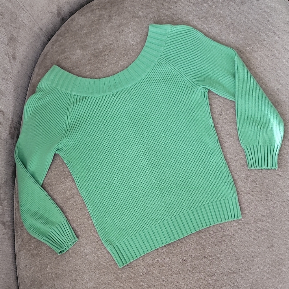 Green Ribbed Pinup Style Cartigan Sweater - Picture 9 of 12